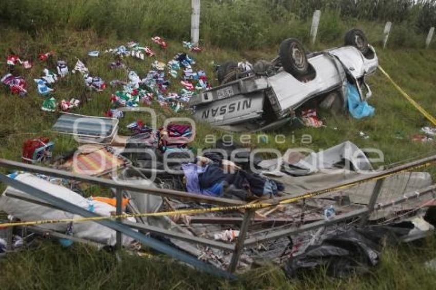 VOLCADURA EN AUTOPISTA