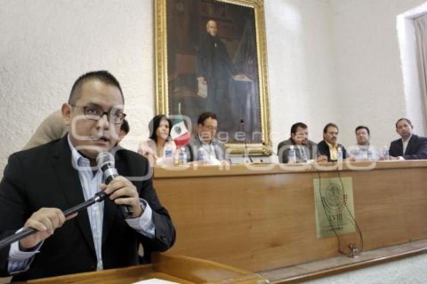 SESIÓN DE LA COMISIÓN PERMANENTE . CONGRESO