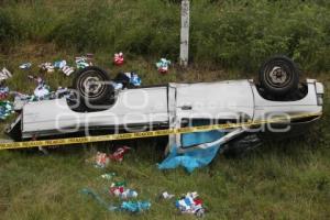 VOLCADURA EN AUTOPISTA