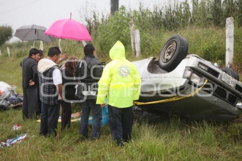 VOLCADURA EN AUTOPISTA
