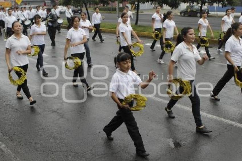 REVISTA DEL DESFILE