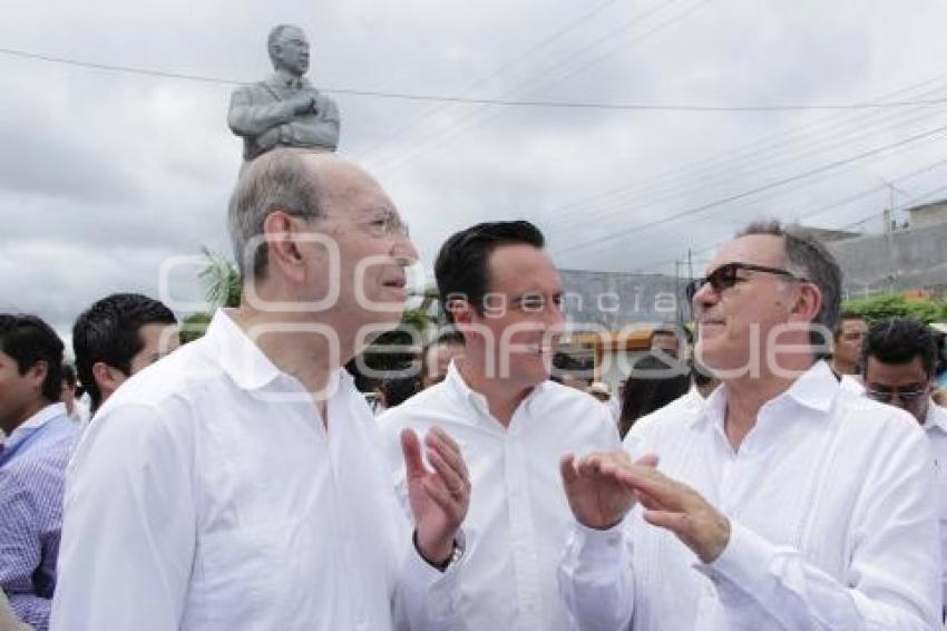 INAUGURACIÓN ESTATUA EN VENUSTIANO CARRANZA