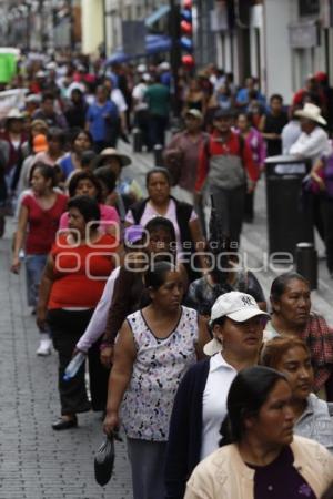 MARCHA MAESTROS Y 28 DE OCTUBRE