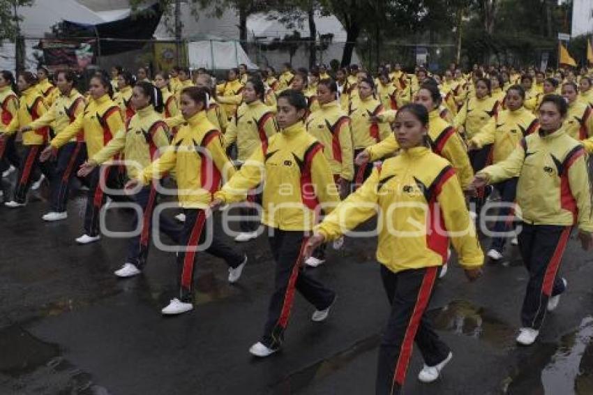 REVISTA DEL DESFILE