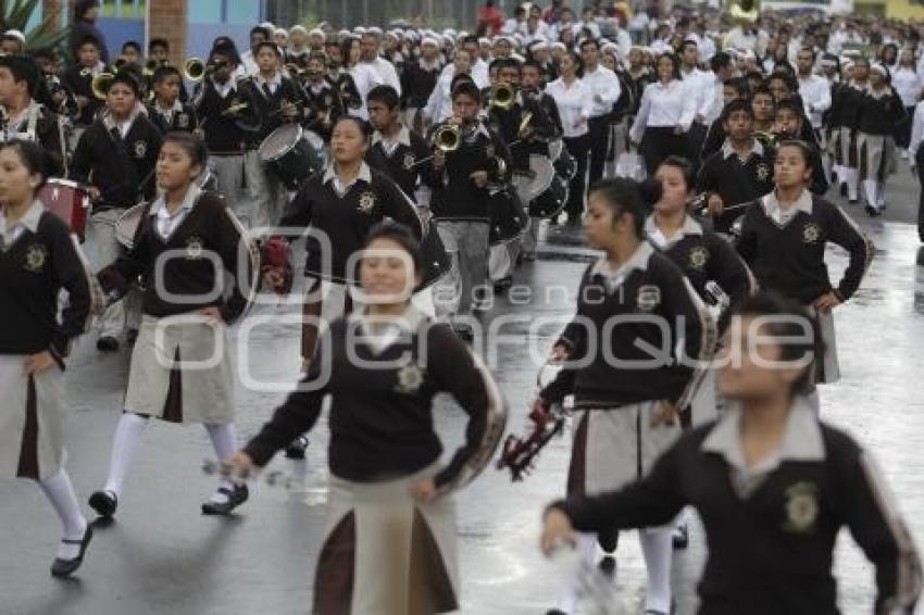 REVISTA DEL DESFILE