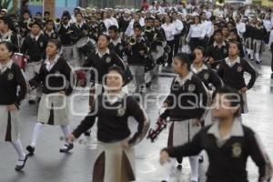 REVISTA DEL DESFILE