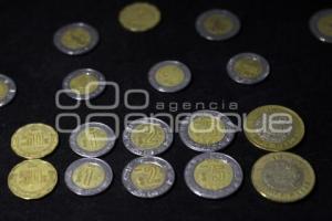 PESOS. MONEDAS