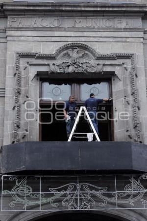 PREPARATIVOS GRITO. AYUNTAMIENTO