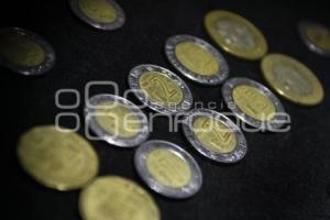 PESOS. MONEDAS