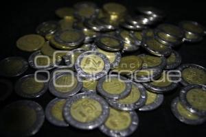 PESOS. MONEDAS