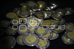 PESOS. MONEDAS