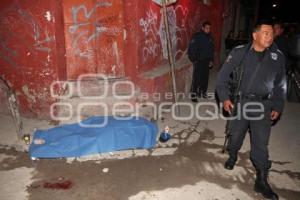 MUERE APUÑALADO