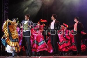 BALLET FOLKLORICO DE AMALIA HERNÁNDEZ . ZÓCALO DE PUEBLA