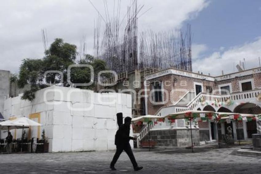 TELEFÉRICO. BARRIO DE ARTISTA