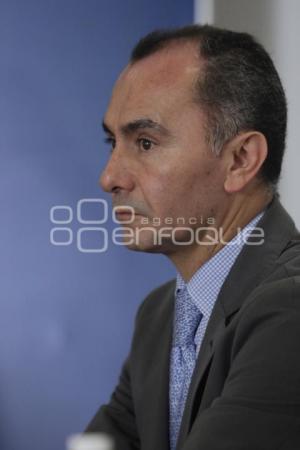 ROBERTO ZÁRATE ROSAS