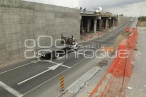 PUENTE EN AUTOPISTA