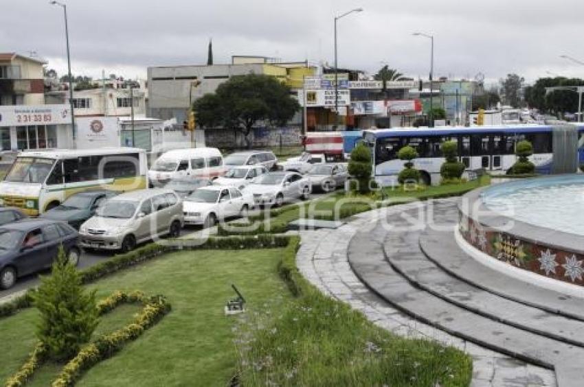 EMBOTELLAMIENTOS Y CAOS VIAL POR MANIFESTACIÓN