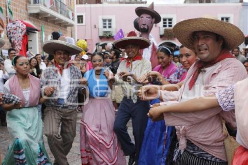 DESFILE DE LAS MOJIGANGAS