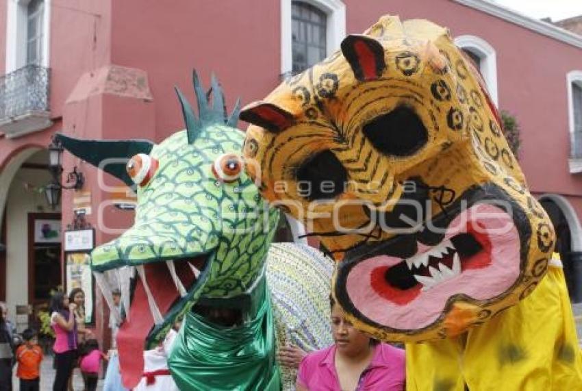 DESFILE DE LAS MOJIGANGAS