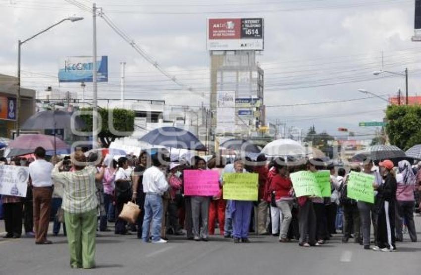 MANIFESTACIÓN DE JUBILADOS EN DELEGACIÓN DEL TRABAJO