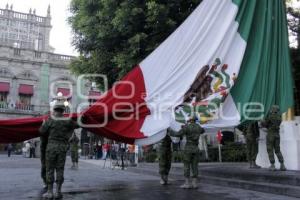 IZAMIENTO BANDERA