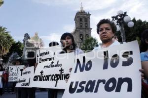 MUJERES SE MANIFIESTAN A FAVOR DEL ABORTO