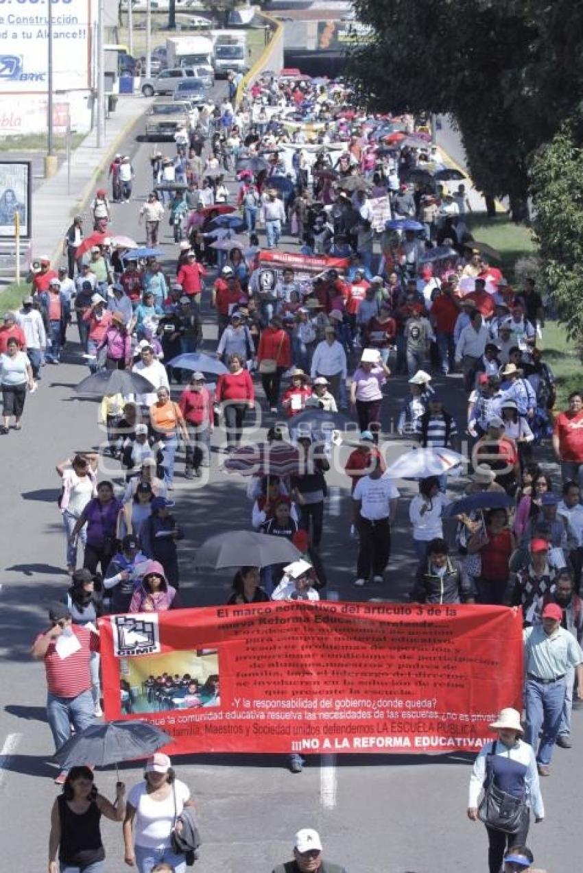 MANIFESTACIÓN MAESTROS