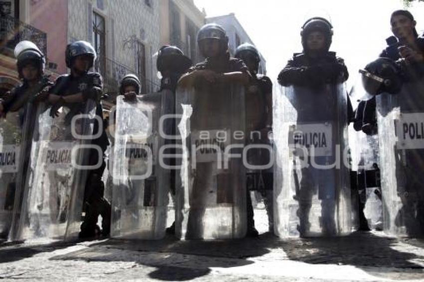 PRESENCIA POLICÍACA EN EL ZÓCALO