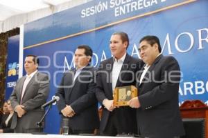 ENTREGAN RECONOCIMIENTO A SENADOR MIGUEL BARBOSA