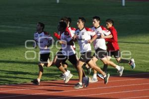 ENTRENAMIENTO VESPERTINO LOBOS BUAP