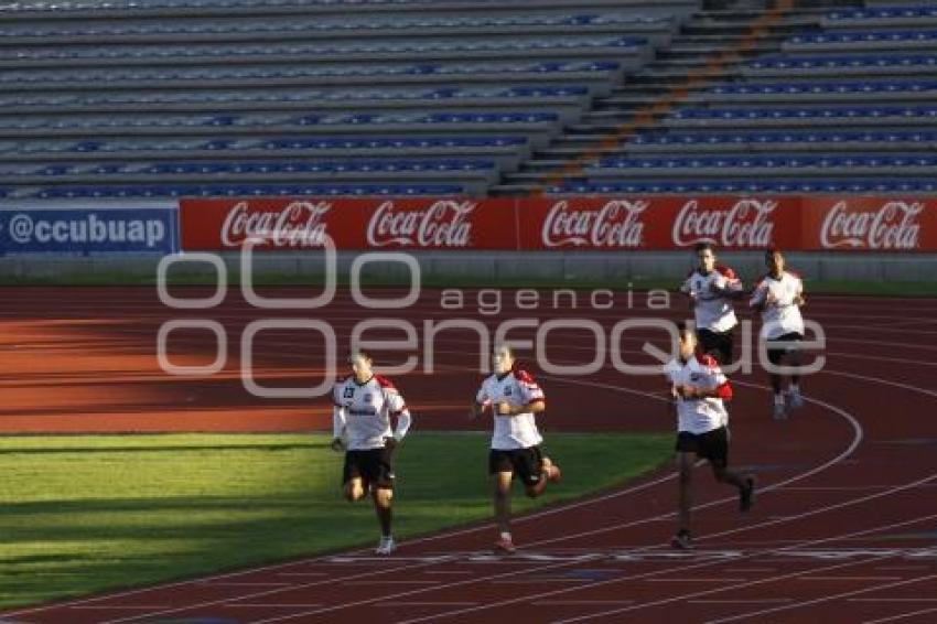 ENTRENAMIENTO VESPERTINO LOBOS BUAP