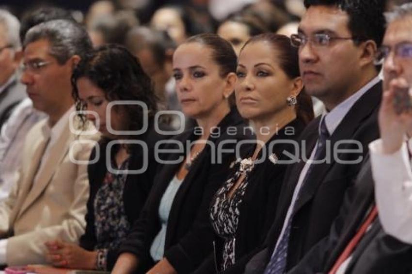 SIMPOSIO FAMILIA Y TRABAJO, EQUILIBRIO ENTU VIDA