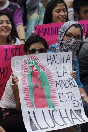 MANIFESTACIÓN ESTUDIANTES