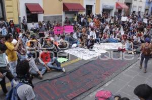 MANIFESTACIÓN ESTUDIANTES