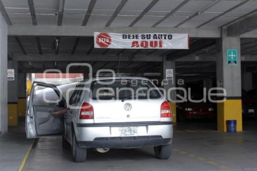 ESTACIONAMIENTOS