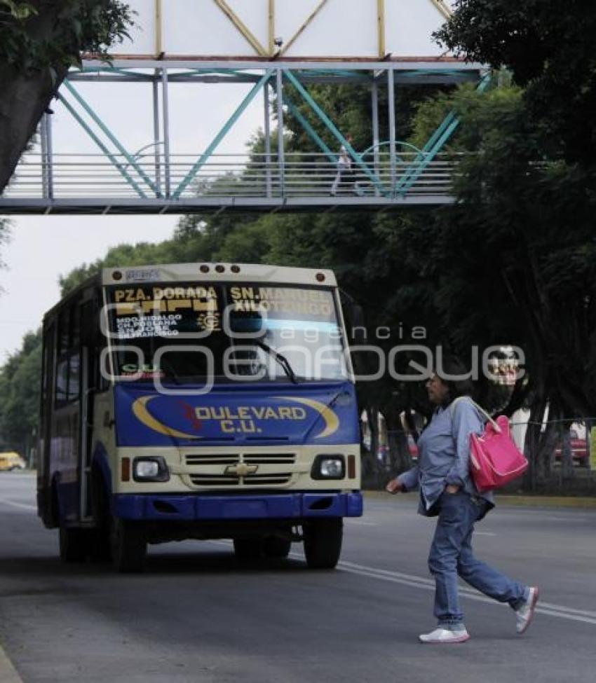 NO USAN PUENTE PEATONAL