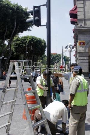 LEVANTAN SEMÁFORO PEATONAL DE LA 2 NORTE