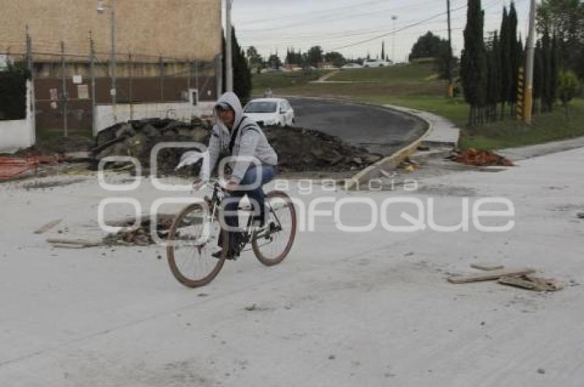 CIEN POR CIENTO PAVIMENTACIÓN CALZADA ZAVALETA
