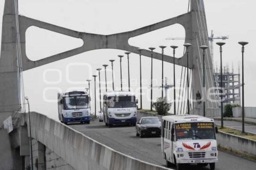 UNIDADES DE TRANSPORTE PÚBLICO