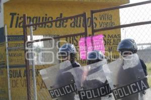 TIANGUIS DE AUTOS VILLA VERDE . CLAUSURA