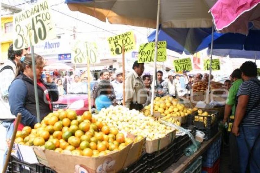 RETIRAN AMBULANTES EN SAN MARTÍN TEXMELUCAN