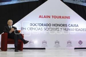 ALAIN TOURAINE RECIBE DOCTORADO HONORIS CAUSA  IBERO PUEBLA