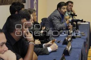 12 HOMBRES EN PUGNA