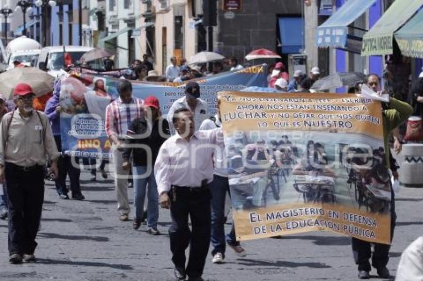 MANIFESTACIÓN MAESTROS
