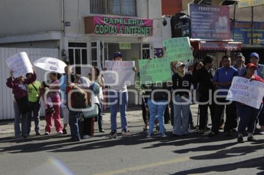 MANIFESTACIÓN EN SOAPAP DE VECINOS GALAXIA LA CALERA