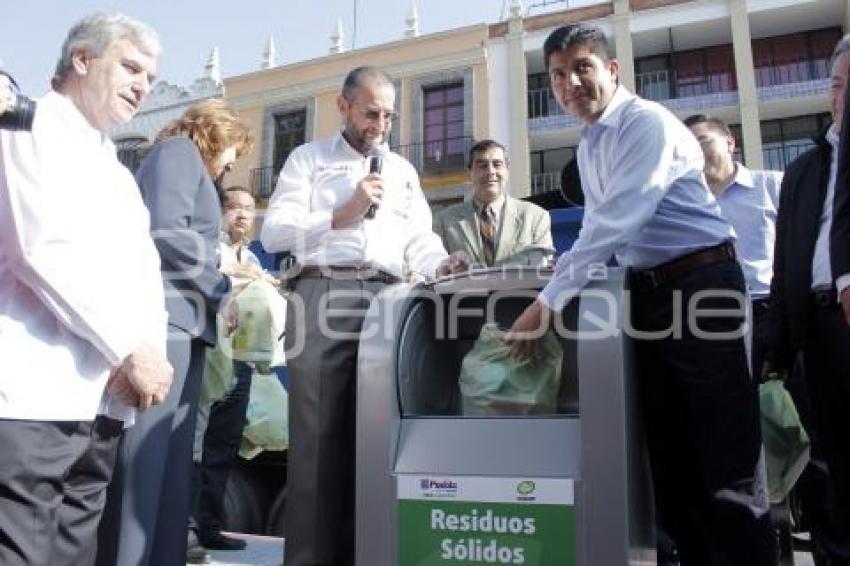 AYUNTAMIENTO . CONTENEDORES SOTERRADOS