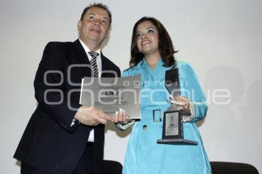 RECONOCIMIENTO ALAS UNIVERSITARIAS