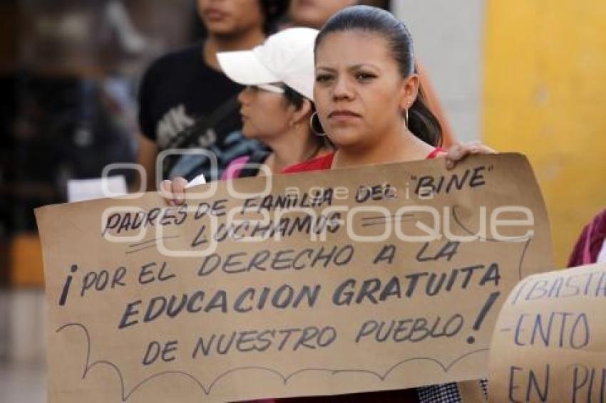 MARCHA MAESTROS Y 28 DE OCTUBRE