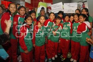 LLEGA EQUIPO FEMENIL GANADOR IV FESTIVAL MUNDIAL DE MINI BALONCESTO