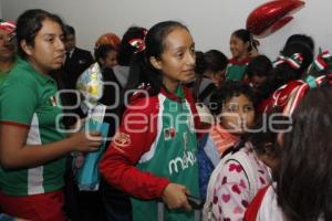 LLEGA EQUIPO FEMENIL GANADOR IV FESTIVAL MUNDIAL DE MINI BALONCESTO